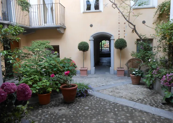 Casa De Giorgis Aparthotel Aosta photo