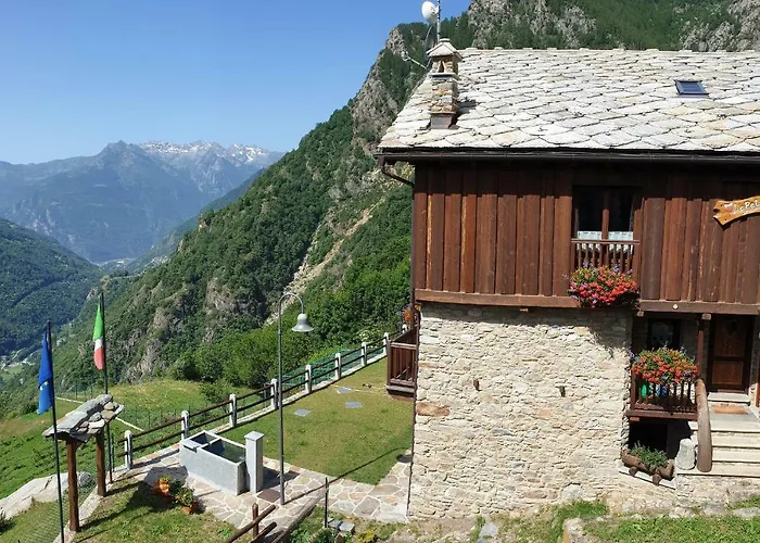 Le Petit Coeur Hotel Fontainemore photo
